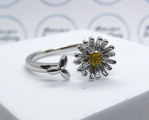 Adjustable Daisy Ring, Flower Ring