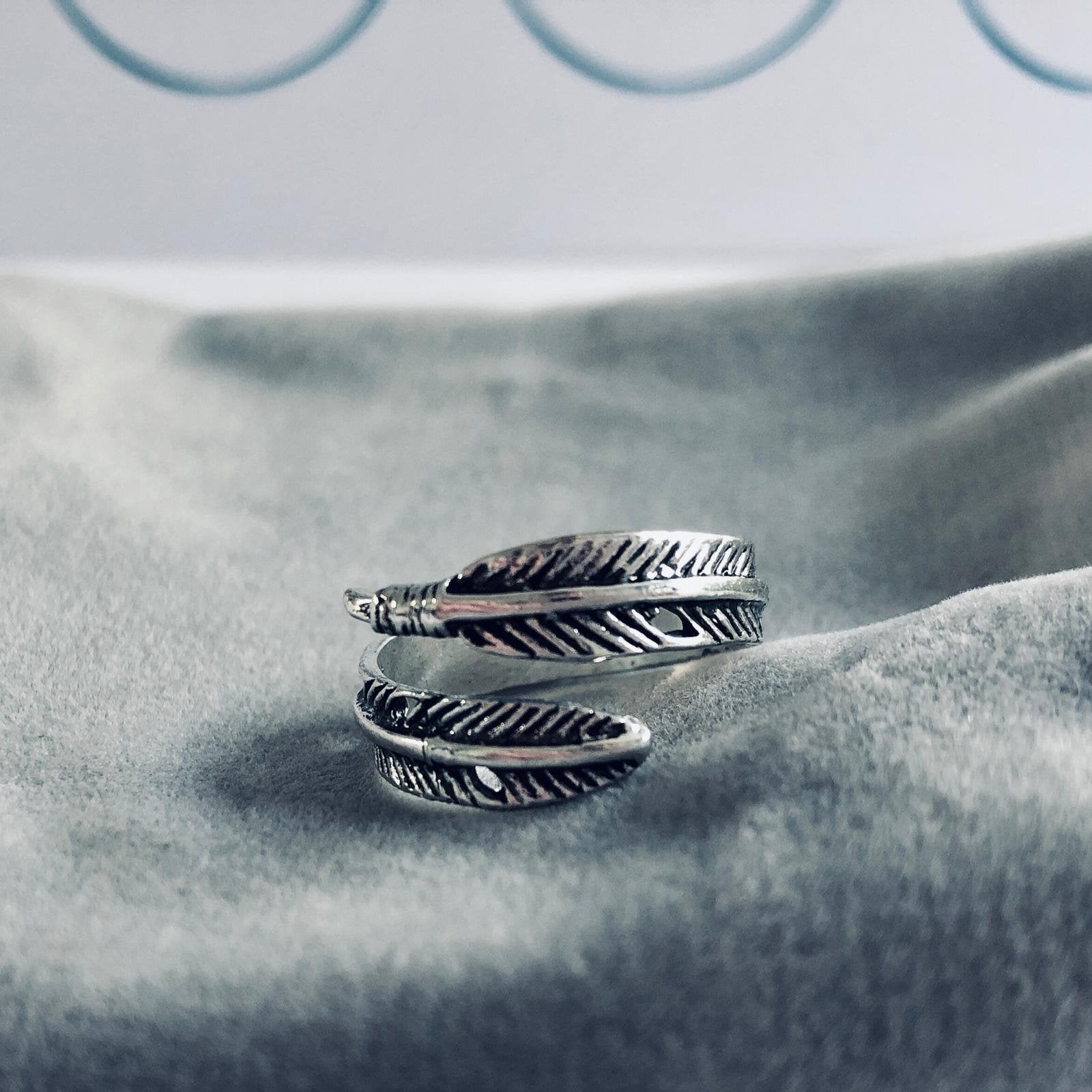 Adjustable Feather Ring